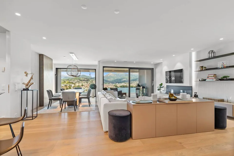 Unique lake-view penthouse in Prestigious Nizza Paradise Residence
