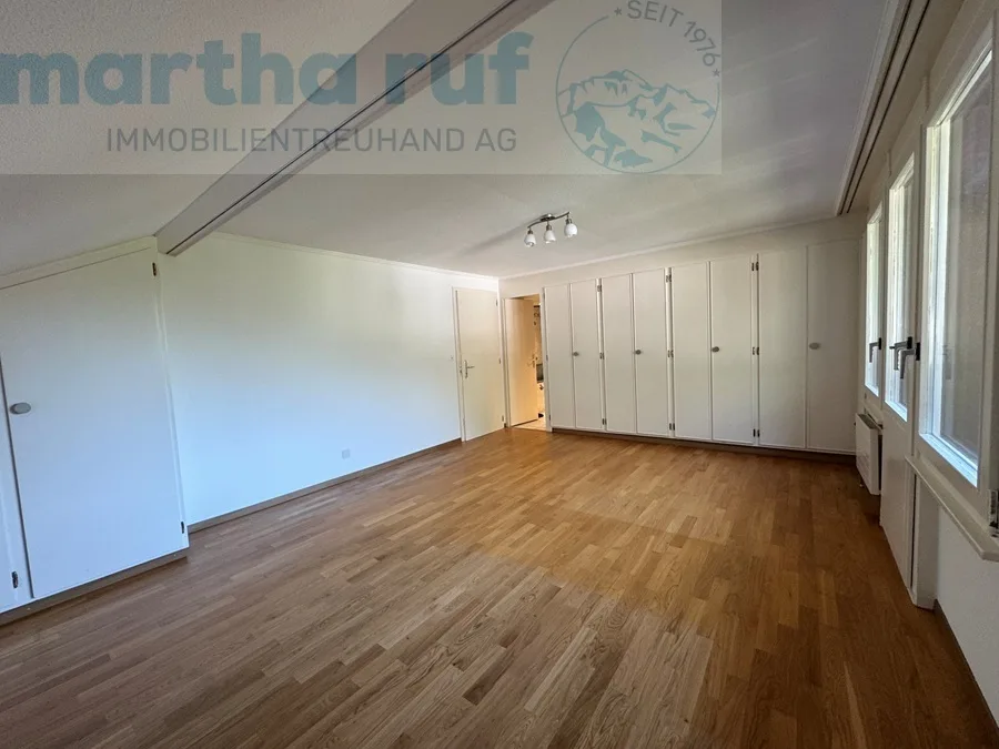 grosszügige 4.5-Zimmer Dachwohnung Sicht auf Jungfrau und Aare – photo 12 sur 13