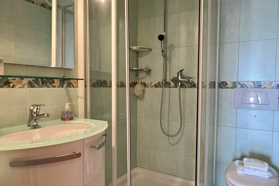 TOP LAGE mit 180° Seesicht - Exklusive Wohnung mit separatem Fitnessbereich (63m²) und Gemeinschaftspool – Foto 19 von 30