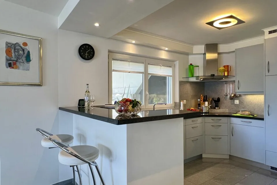 TOP LAGE mit 180° Seesicht - Exklusive Wohnung mit separatem Fitnessbereich (63m²) und Gemeinschaftspool – Foto 9 von 30