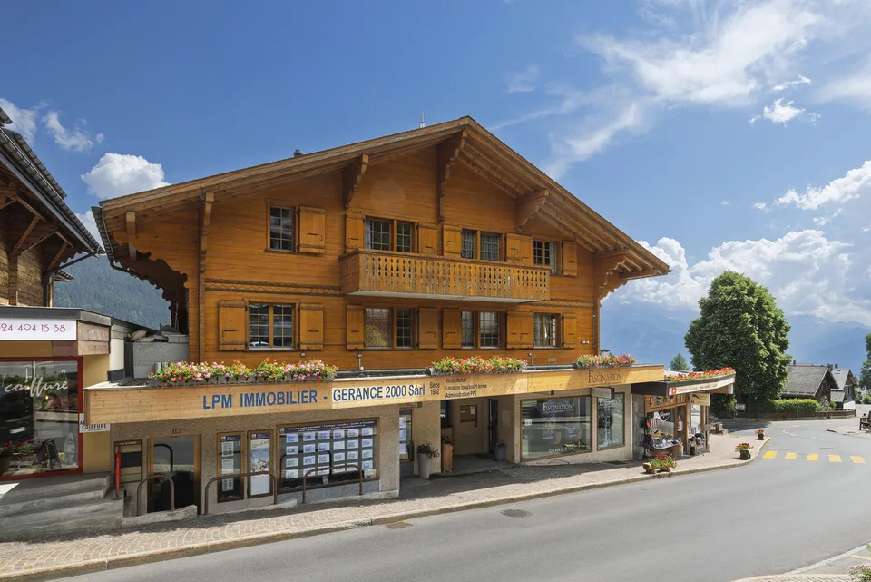 Charmantes Chalet-Wohnung mit Kamin im Zentrum des Dorfes!