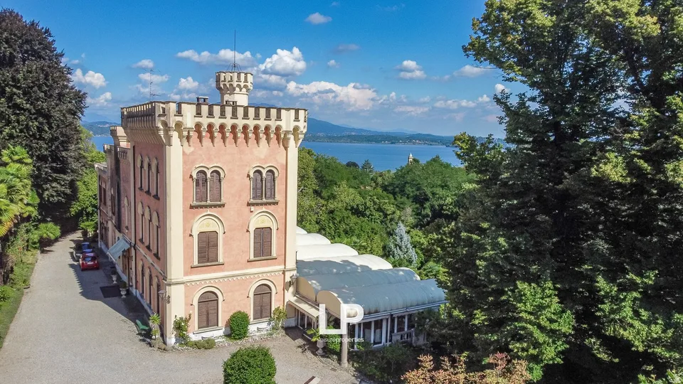 Villa in Lesa