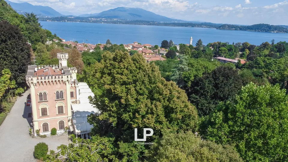 Villa in Lesa