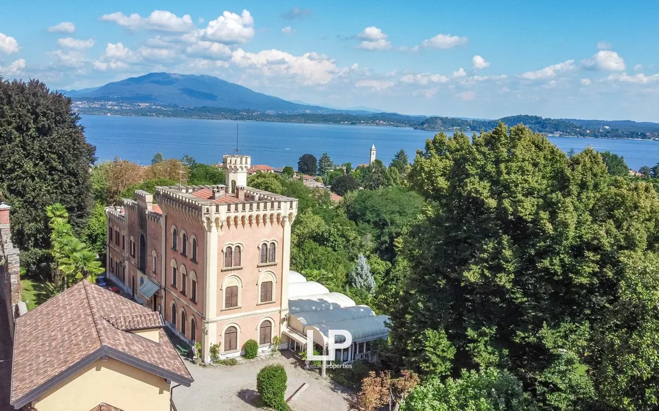 Villa in Lesa