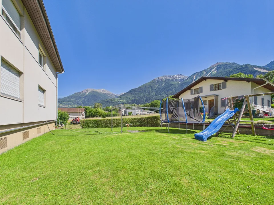 Appartamento familiare di 4,5 locali con balcone e vista mozzafiato a Susten