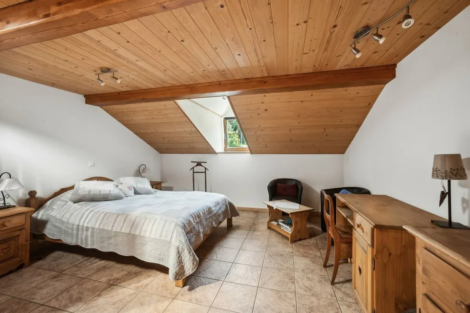 Renovierte Farm aus dem 17. Jahrhundert im Herzen des Joux-Tals – Foto 11 von 13