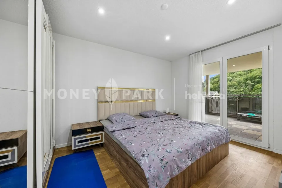 Immeuble de 2 appartements de 4.5 pièces offrant de nombreuses possibilités d'aménagement et de développement.