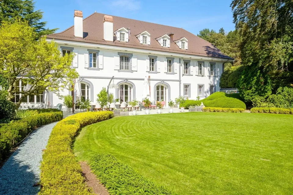 Splendida proprietà del 19° secolo alle porte di Losanna