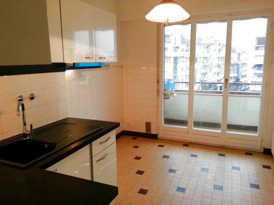 Moëllesulaz Appartamento T2 ristrutturato 50 m² con balconi e parcheggio