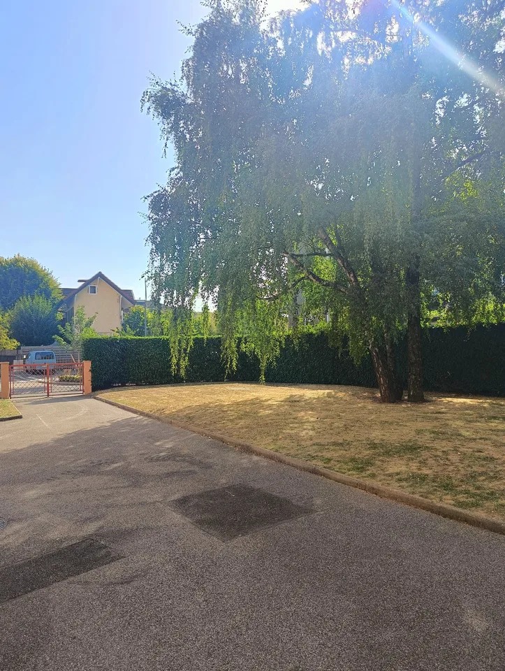 Moëllesulaz Wohnung T2 renoviert 50 m² mit Balkonen und Parkplatz – Foto 9 von 11