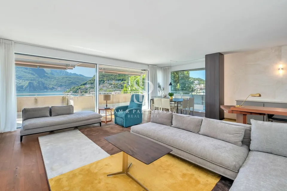 Appartement au dernier étage avec vue sur le lac
