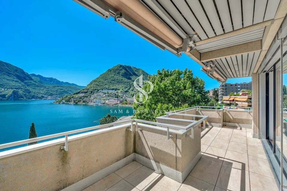 Appartement au dernier étage avec vue sur le lac