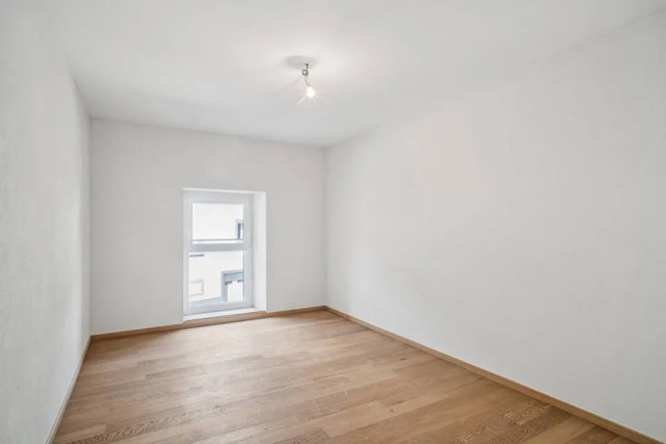 Opportunità rara: edificio con 4 appartamenti e fascino – foto 10 di 13