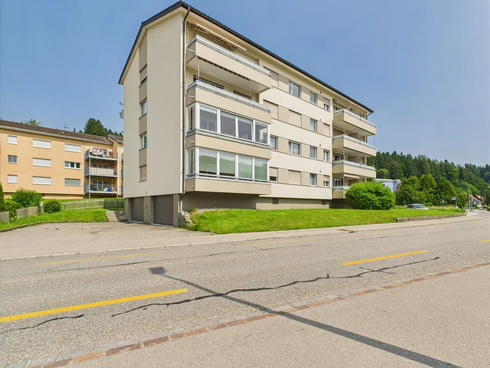 Sonnige 4.5-Zimmer-Wohnung mit Bergblick in Wattwil