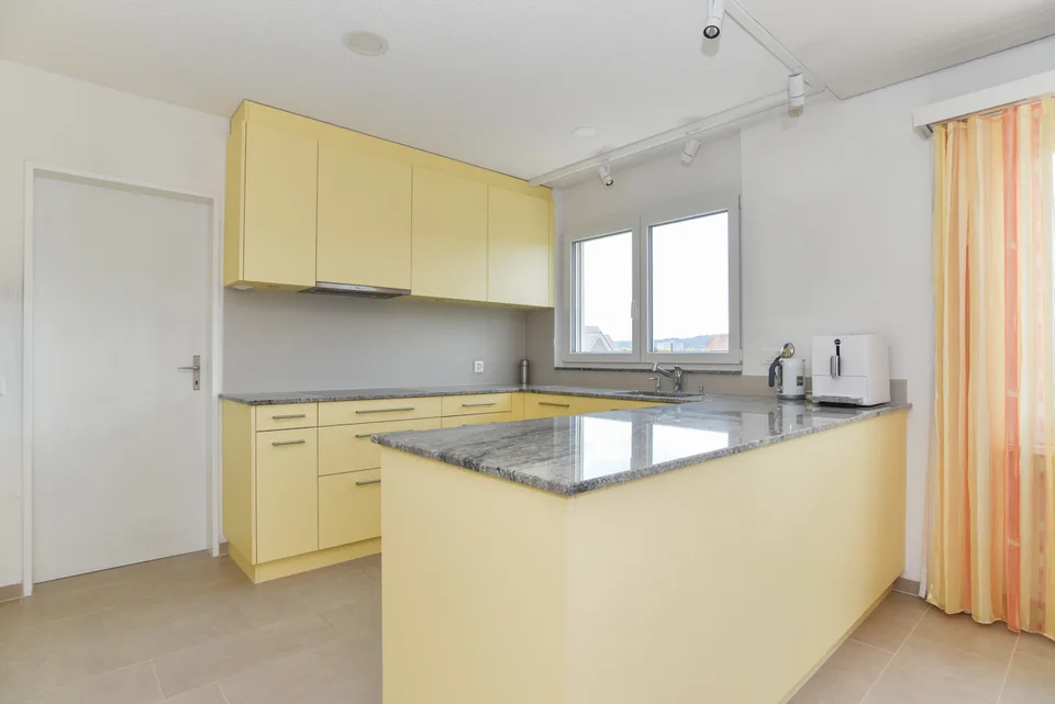 Sogno di casa con vista: appartamento in attico con terrazza soleggiata!