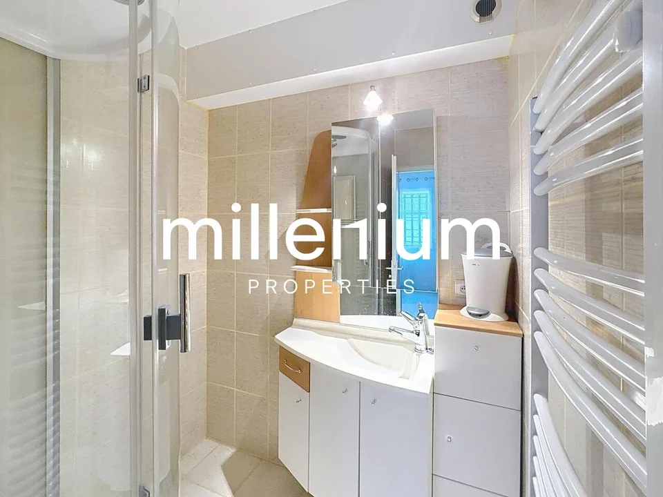 Maison mitoyenne au coeur de Beaumont (FRANCE) – Foto 9 von 10