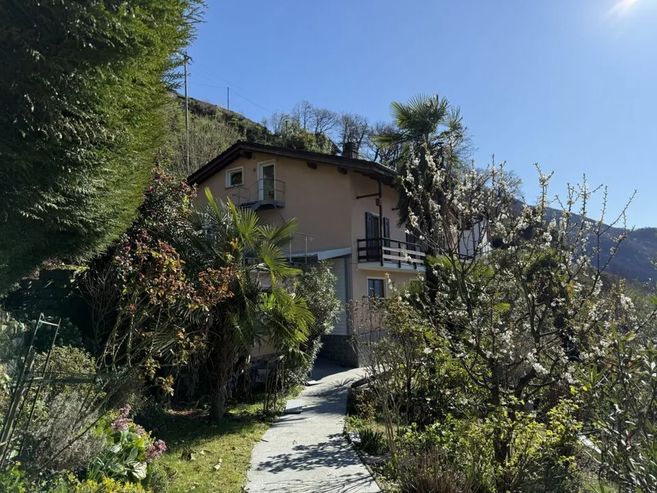 Grosszügiges Haus an idyllischer Lage