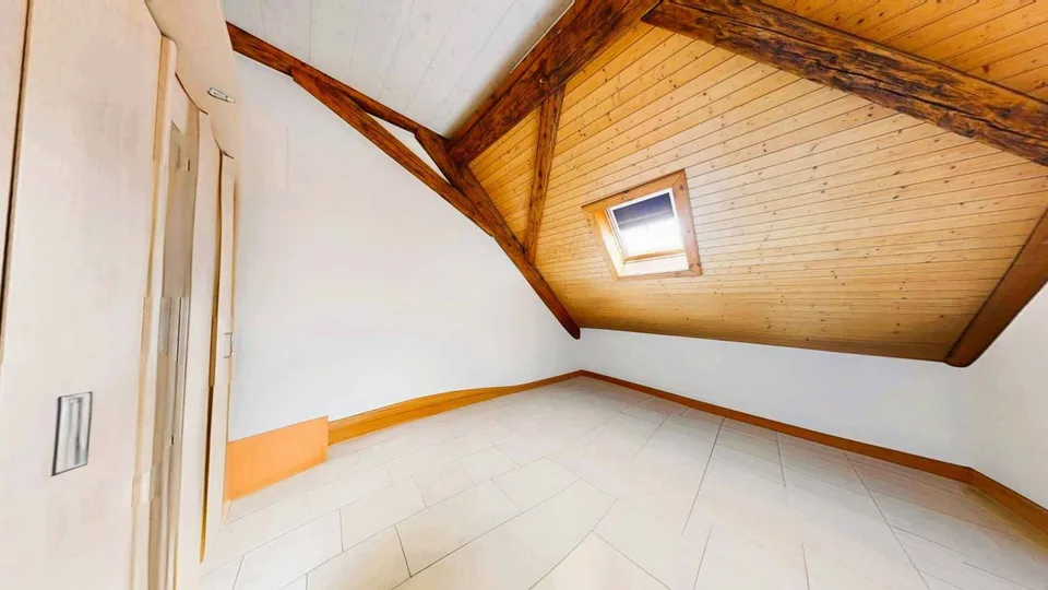 Ampio appartamento di 5 locali con terrazza panoramica