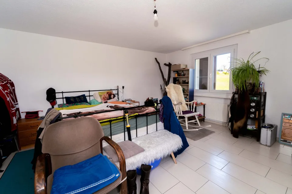 Un appartamento familiare con giardino, aperto sulla campagna – foto 13 di 16