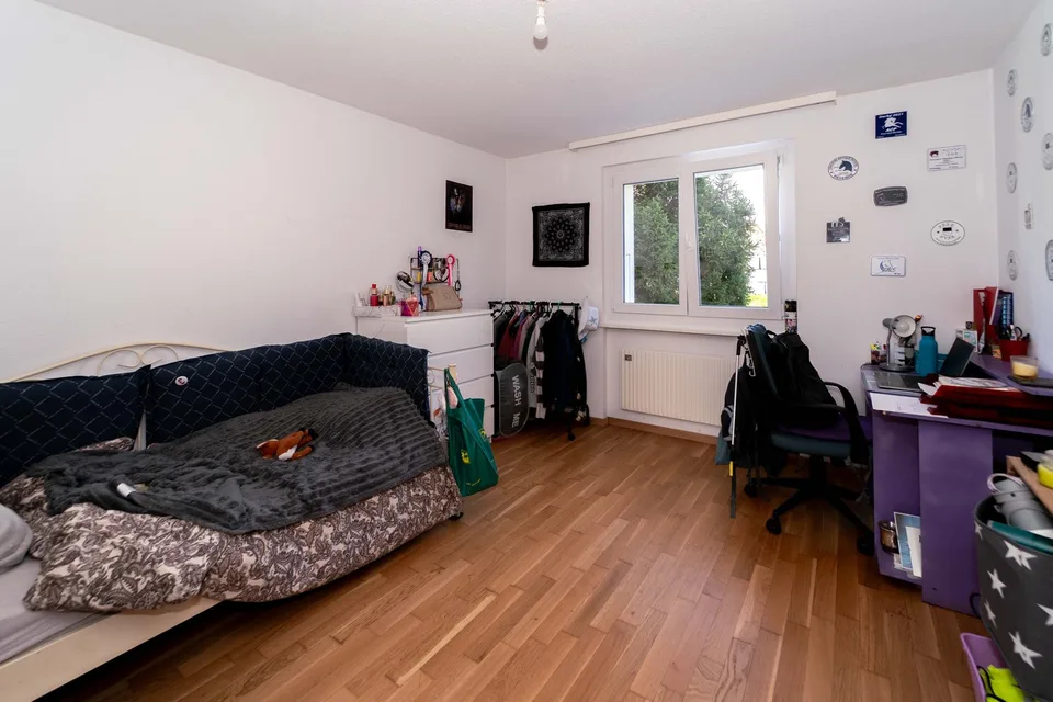 Un appartamento familiare con giardino, aperto sulla campagna – foto 10 di 16