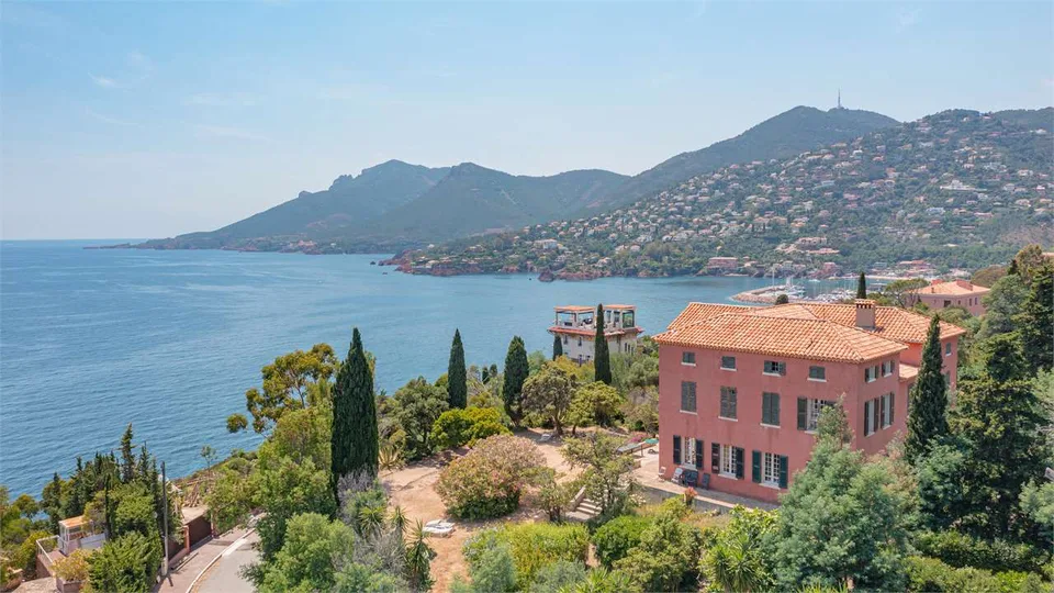 Proprietà unica - Terreno pianeggiante di oltre 1