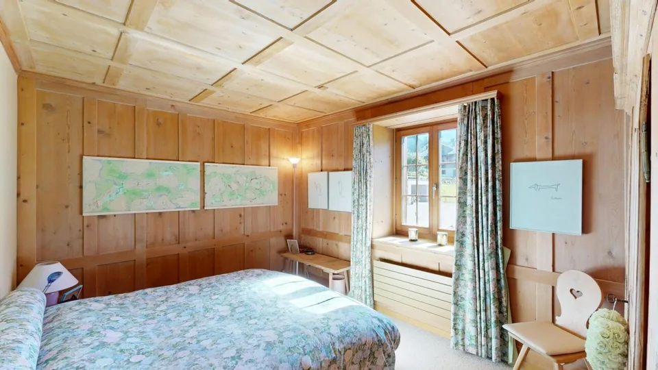 Idyllic living in a popular location - Charming multi-family house in Klosters
