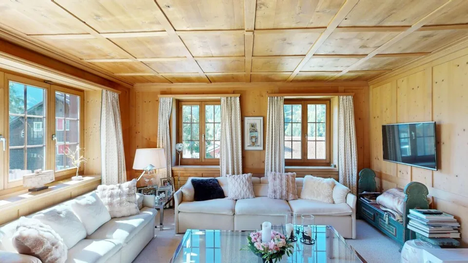 Idyllic living in a popular location - Charming multi-family house in Klosters