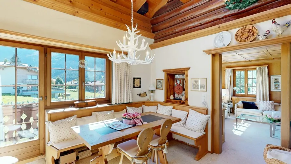 Idyllic living in a popular location - Charming multi-family house in Klosters