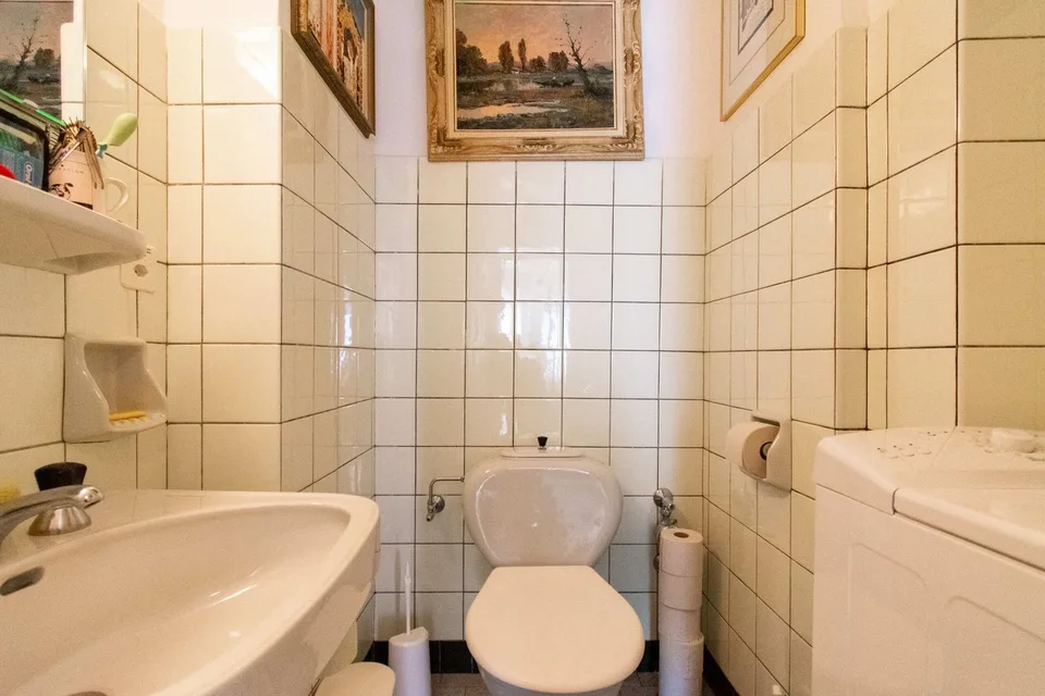 HELLES 4.5-ZIMMER-WOHNUNG MIT BALKON UND SEEBLICK – Foto 11 von 15