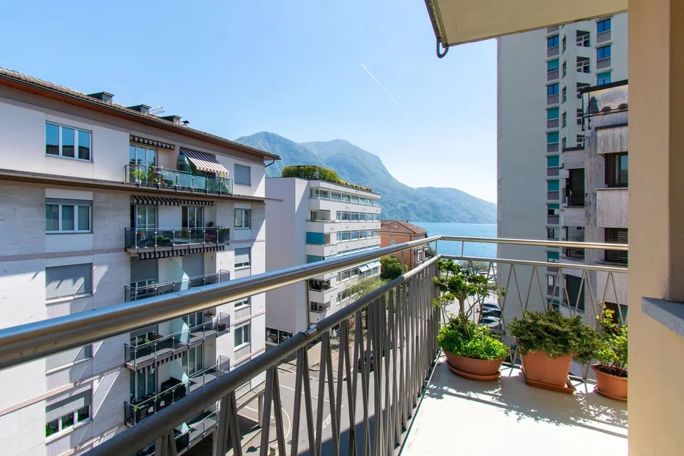 HELLES 4.5-ZIMMER-WOHNUNG MIT BALKON UND SEEBLICK – Foto 14 von 15