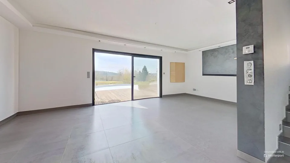 Helles Luxushaus mit Pool, Terrasse und freiem BlickEntdecken – Foto 7 von 24
