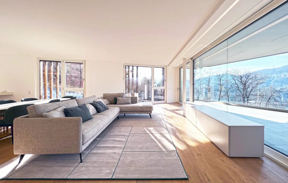 Exklusives 5.5-Zimmer-Wohnung mit Seeblick-Terrasse