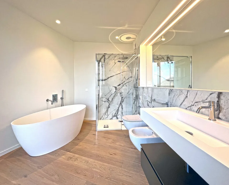 Exklusives 5.5-Zimmer-Wohnung mit Seeblick-Terrasse