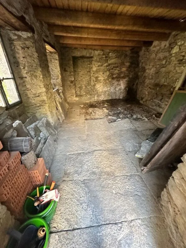Zum renovieren Kernhaus auf 4 Etagen, mit Garten – Foto 9 von 11