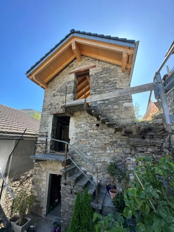 Zum renovieren Kernhaus auf 4 Etagen,  mit Garten
