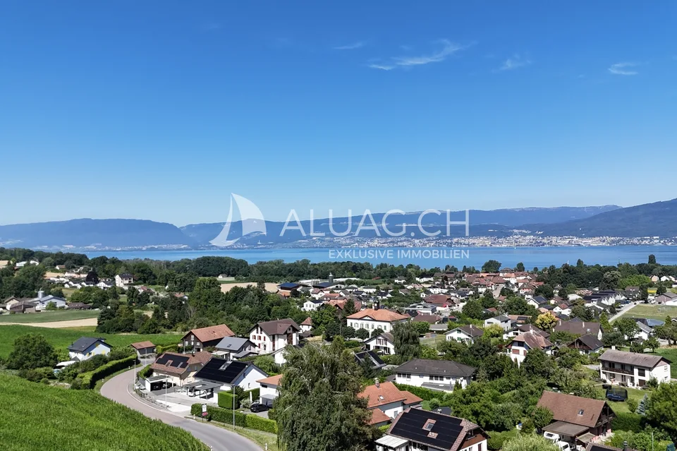 HABITAT SPACIEUX, EXCLUSIF AVEC VUE SUR LE LAC