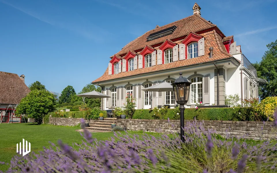 ImmoWyss -  Neubarocke Villa mit Dependance, Pavillon und Seeanstoss
