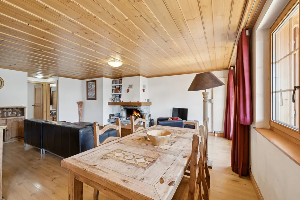 Villars, privileged location 3.5p with charm, large balcony, beautiful