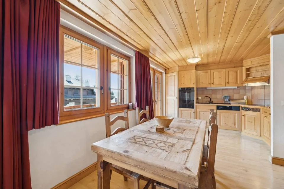 Villars, bevorzugte Lage 3,5p mit Charme, großem Balkon, schön – Foto 7 von 13