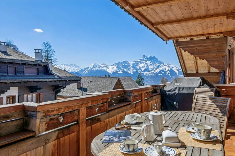 Villars, emplacement privilégié 3,5p avec cachet, grand balcon, belle