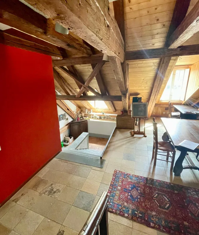 A vendre au coeur de la Vieille Ville de Fribourg un magnifique attique