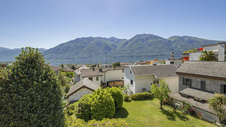 Casa bifamiliare con giardino e vista | Zweifamilienhaus mit Garten un – Foto 6 von 9