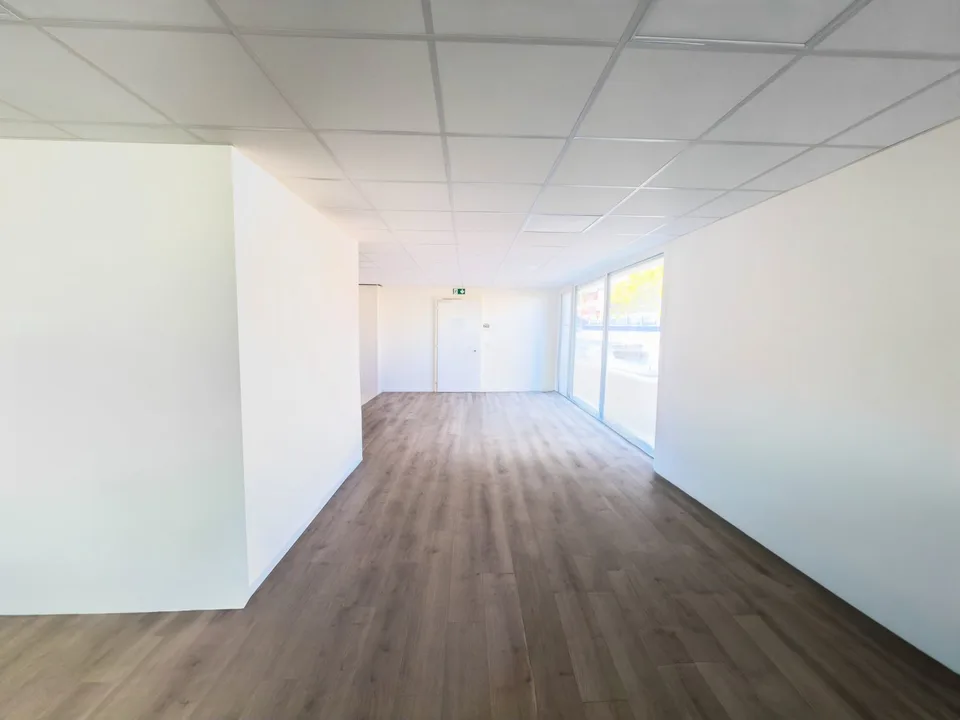 Locali Eccezionali in Vendita a Cossonay – Ideali per il Vostro Ufficio