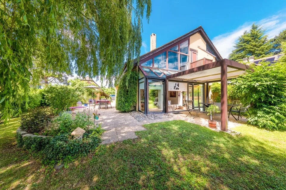 Riservato - Villa a schiera con giardino di charme a Jouxtens-Mézery
