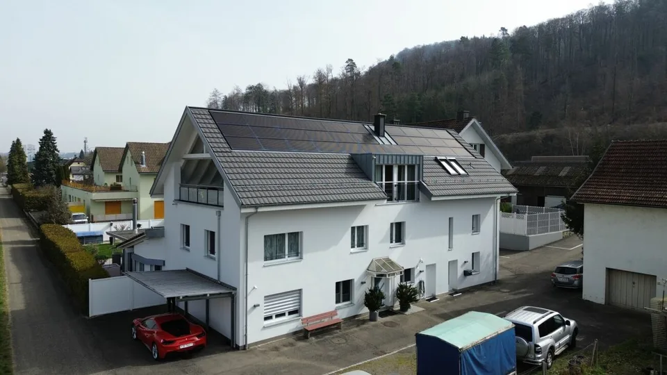Neuwertige 5.5 Zimmer Maisonettewohnung mit Cheminée und Doppelgarage