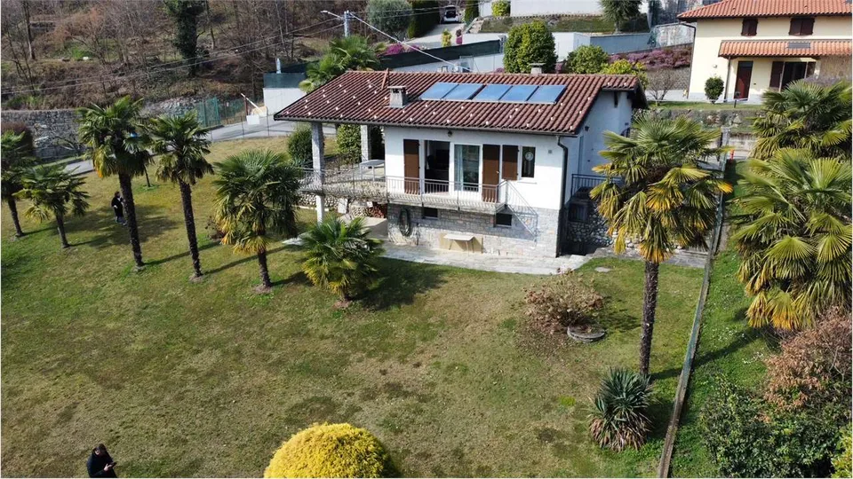 Casa unifamiliare molto curata in una posizione tranquilla e soleggiat