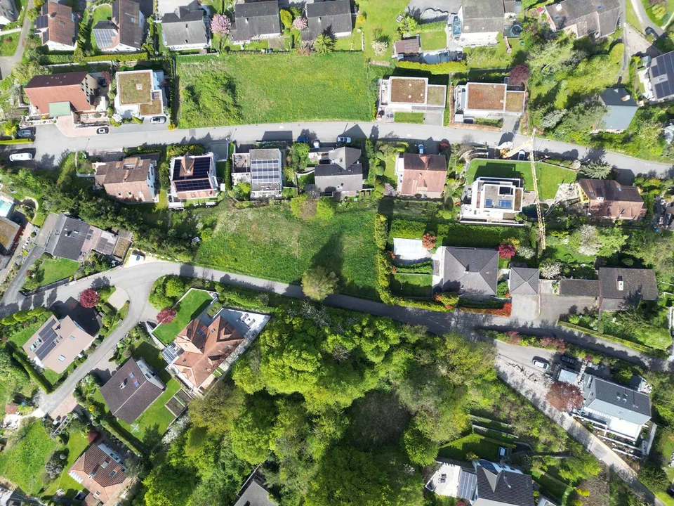 Posizione esclusiva su una pendice a Frick – 646 m² di terreno edificabile con vista