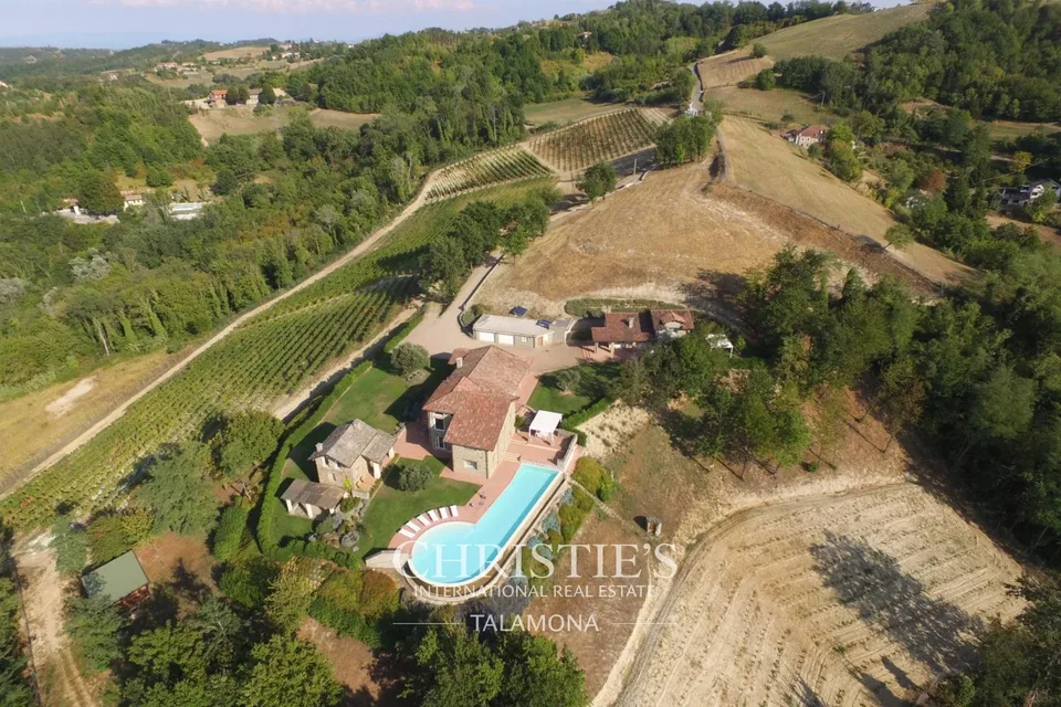 Weingut mit Weinbergen und Landhaus in der Alta Langa ? Melazzo