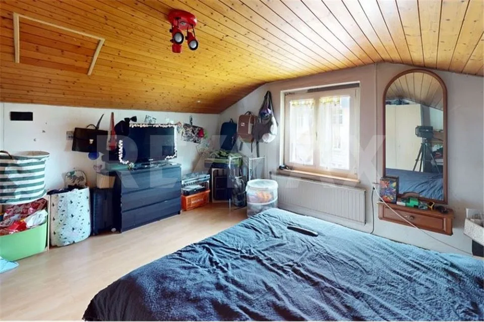 Freistehendes Einfamilienhaus zu verkaufen – Foto 12 von 13