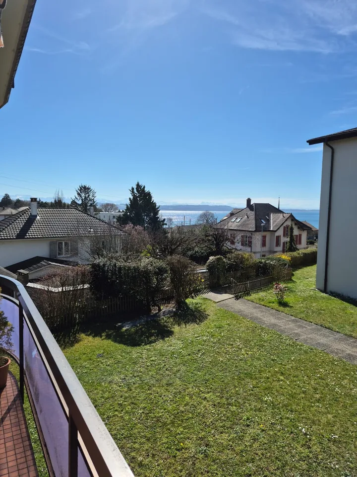 Wohnung von 161 m² mit Seeblick – Volumen und Potenzial in St-Blaise – Foto 11 von 12